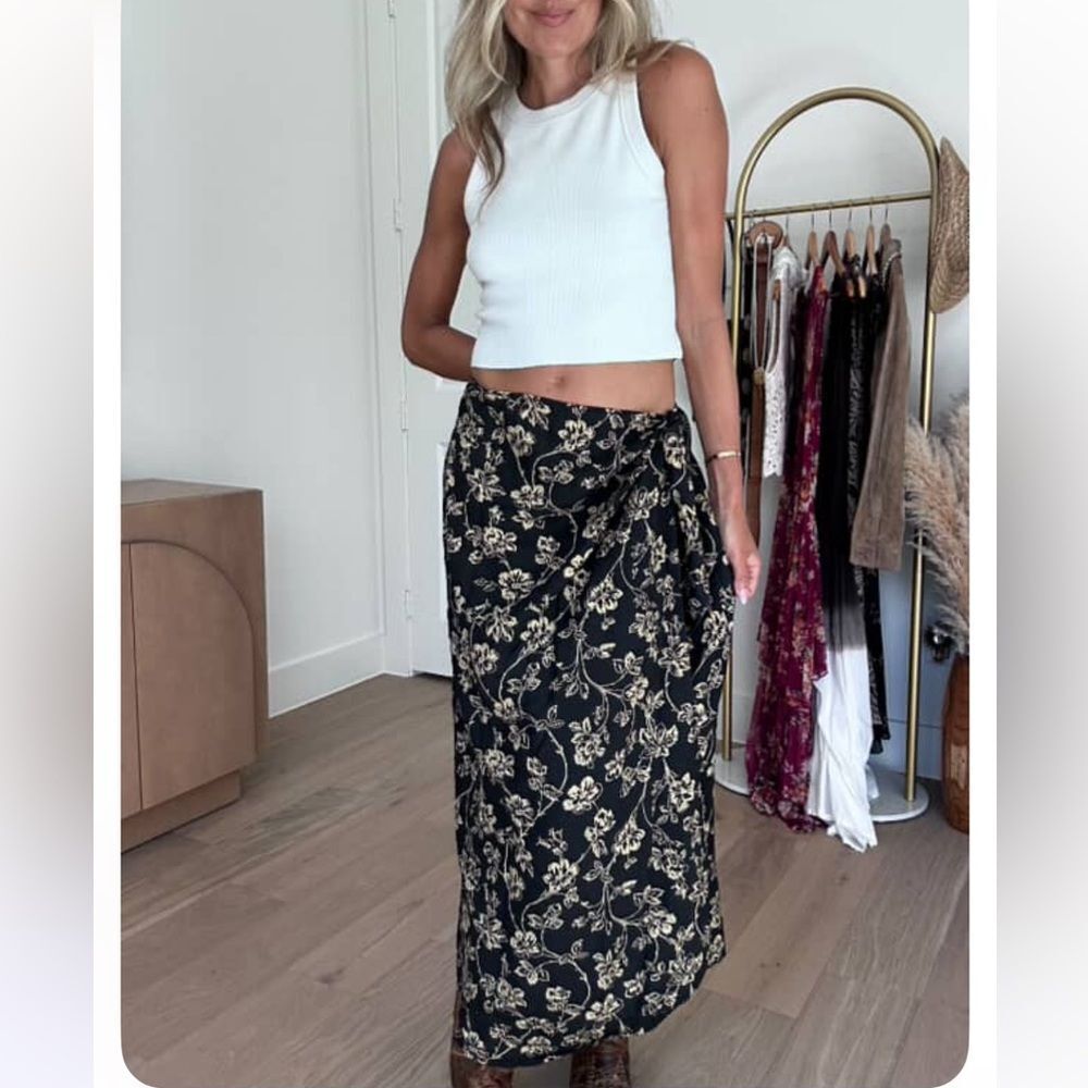 Vintage Ralph Lauren Black and Gold floral cottagecore Maxi Skirt